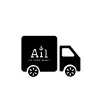 camion de ail en noir et blanc qui roule sur la route et des nuages défilent